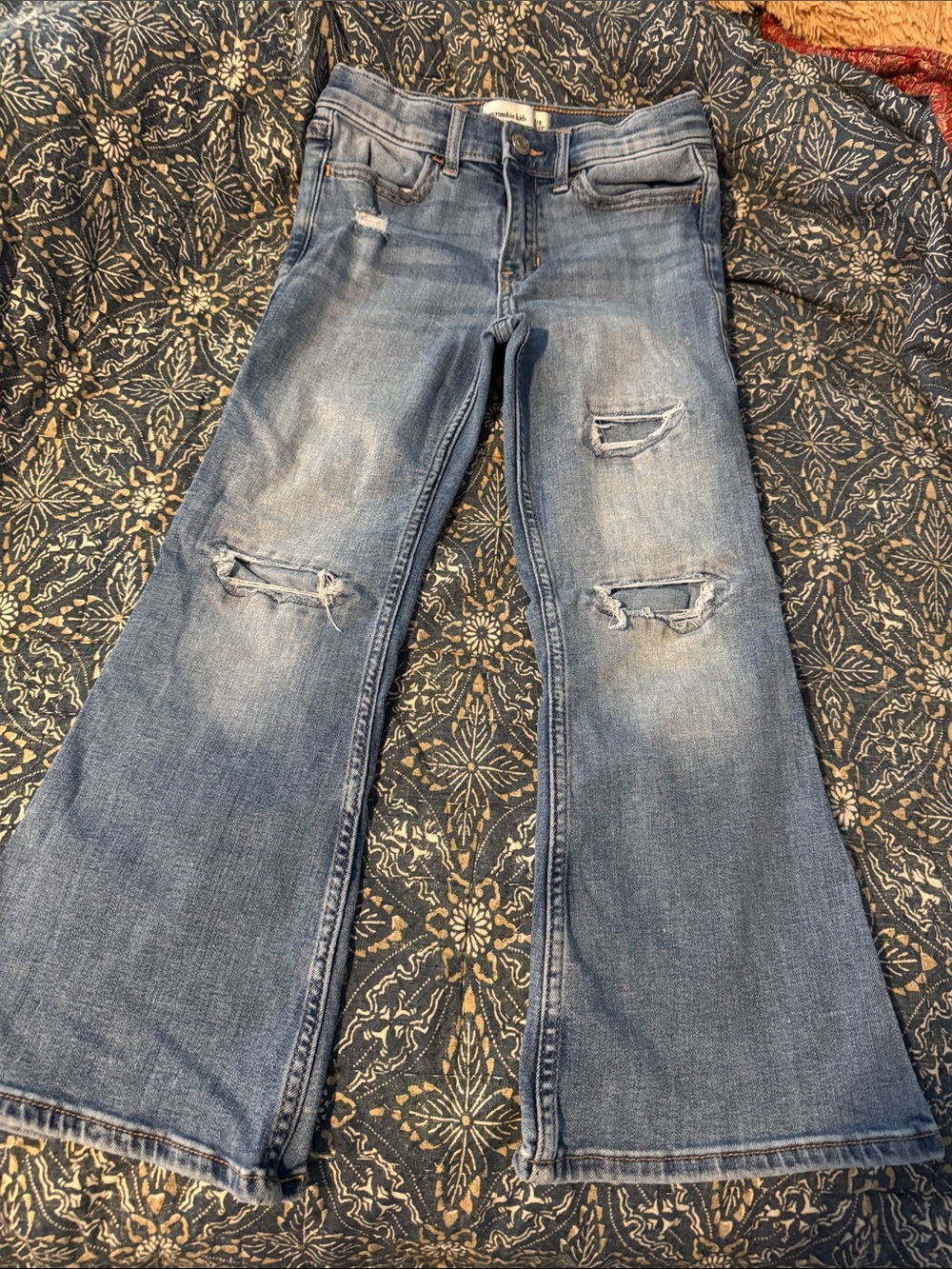 Abercrombie kids - “high rise flair” Jeans 7/8 short